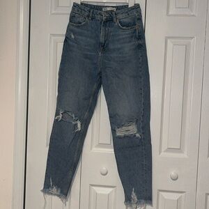 High waisted ripped jeans